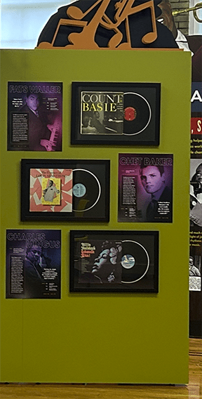 furniture stores mobile walls