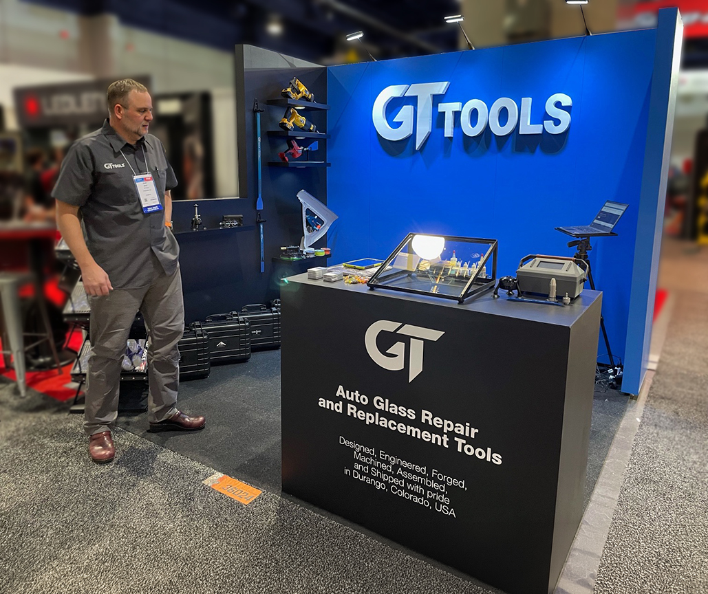GT Tools trade show booth 1 with blur 14-17